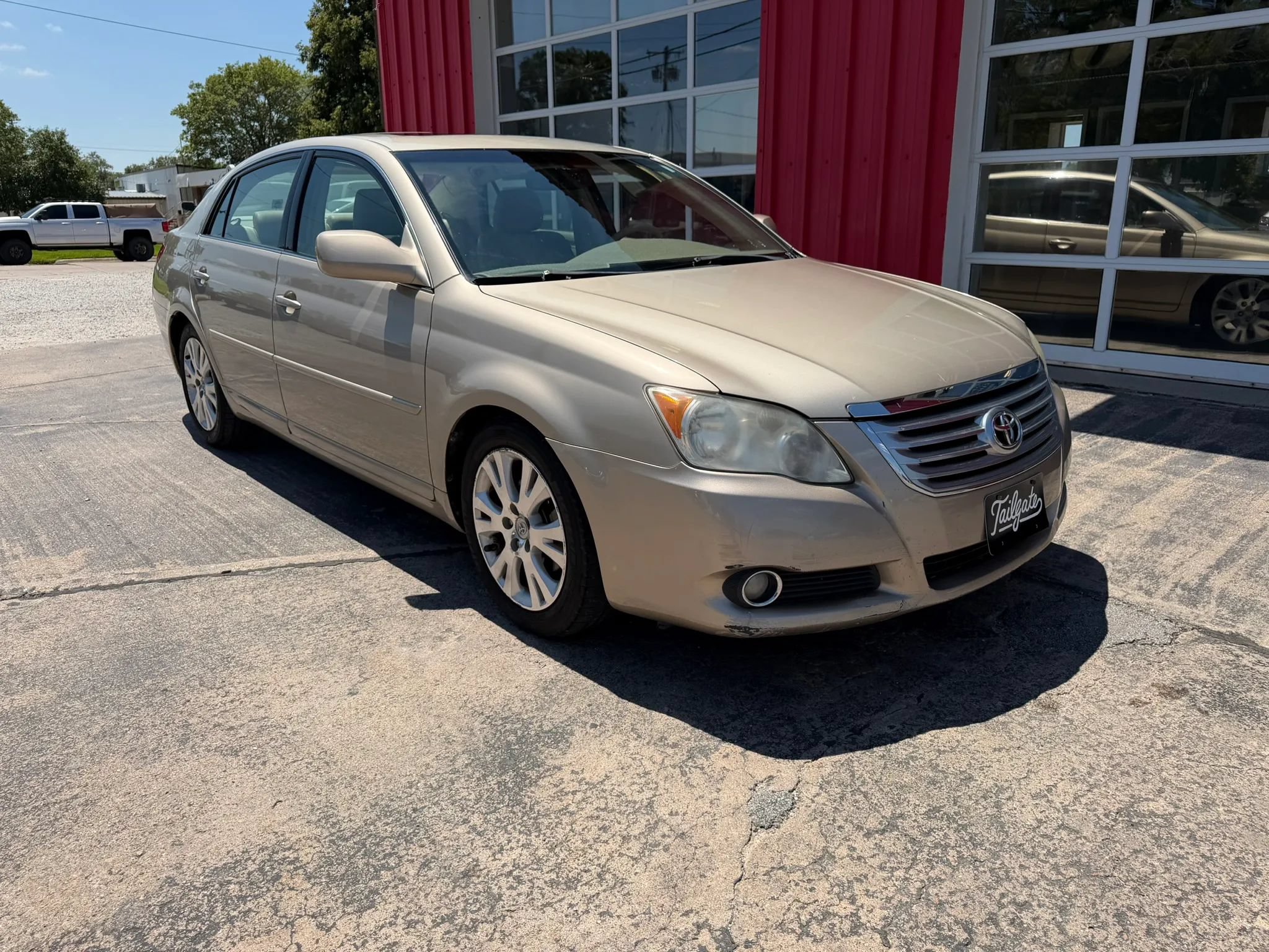 Used 2008 Toyota Avalon Limited FWD image 2