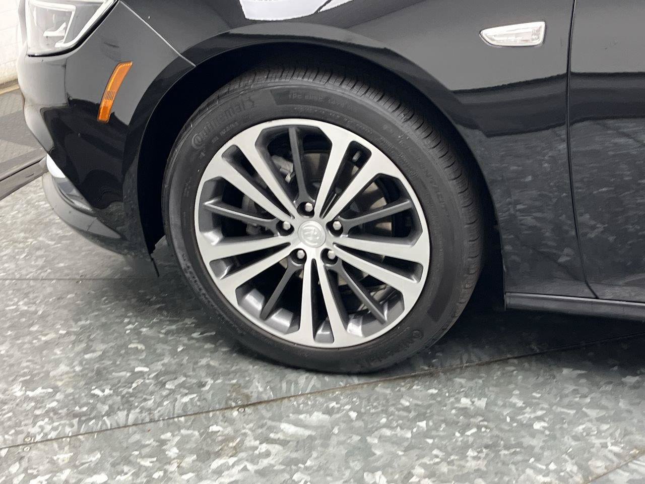 Certified 2020 Buick Regal Essence FWD image 33