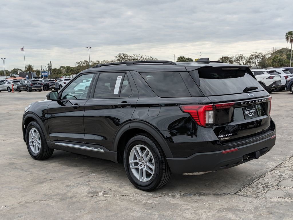Used 2025 Ford Explorer Active image 6