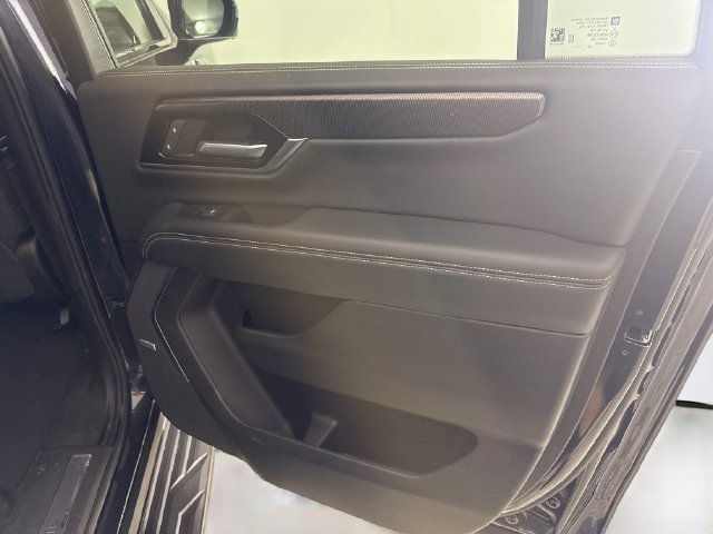 Used 2025 GMC Yukon XL Elevation RWD image 27