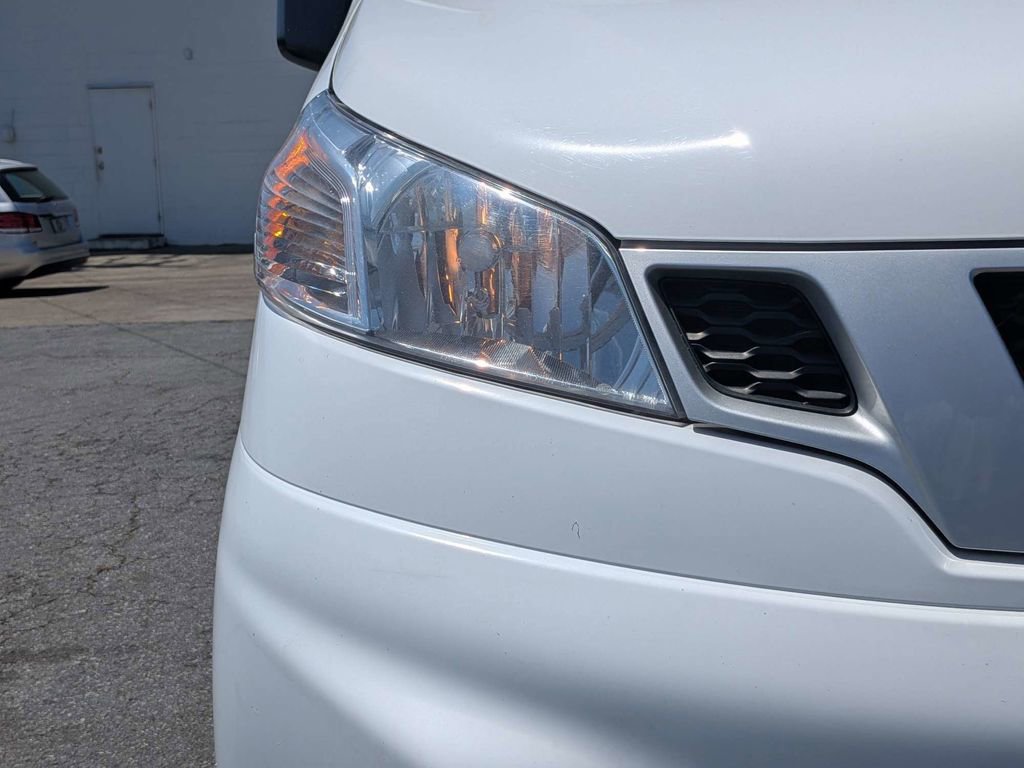 Used 2020 Nissan NV200 S image 11