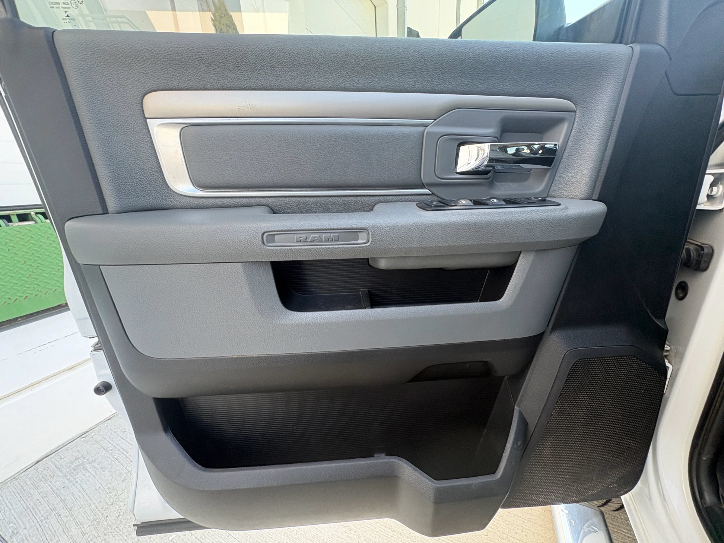 Used 2015 RAM 2500 Lone Star AWD/4WD image 25