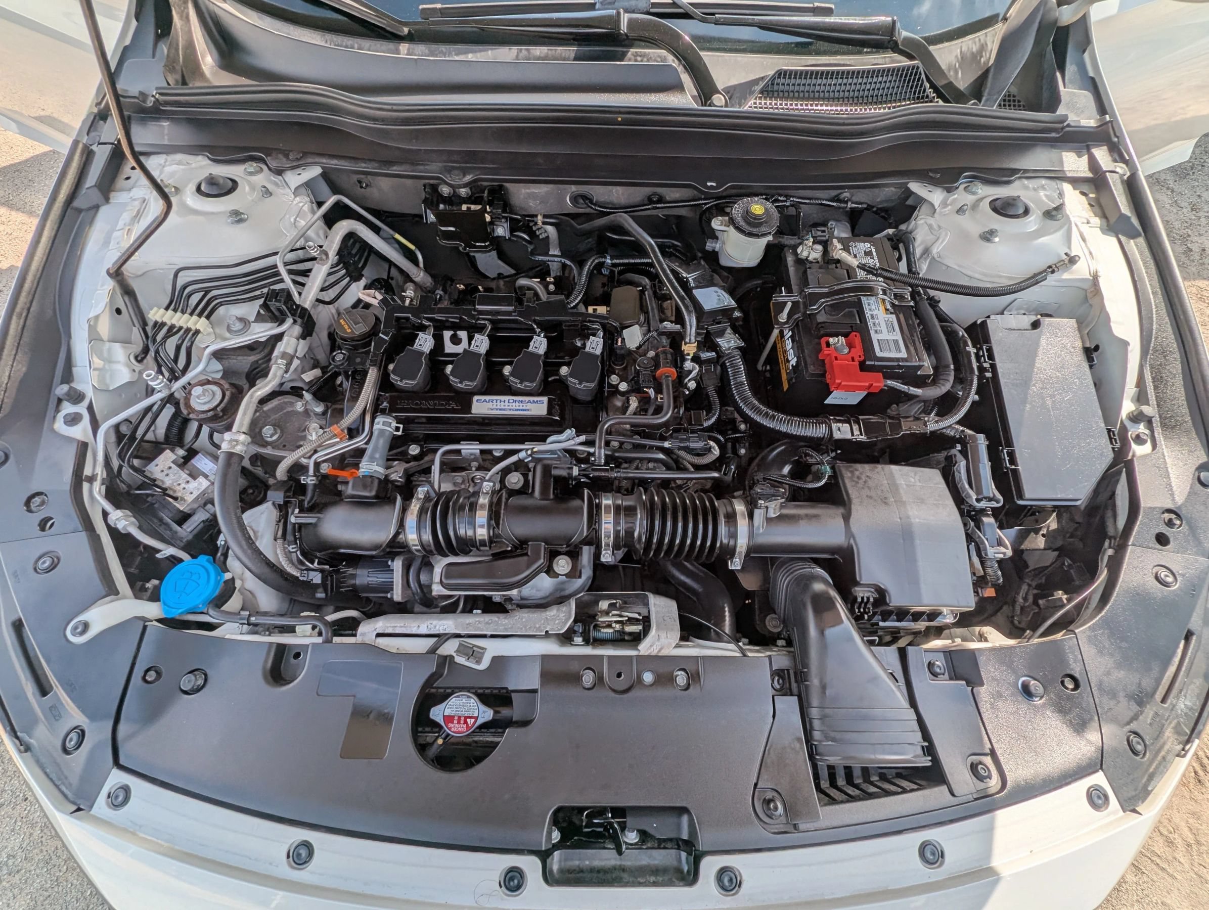 Used 2018 Honda Accord Sport image 9
