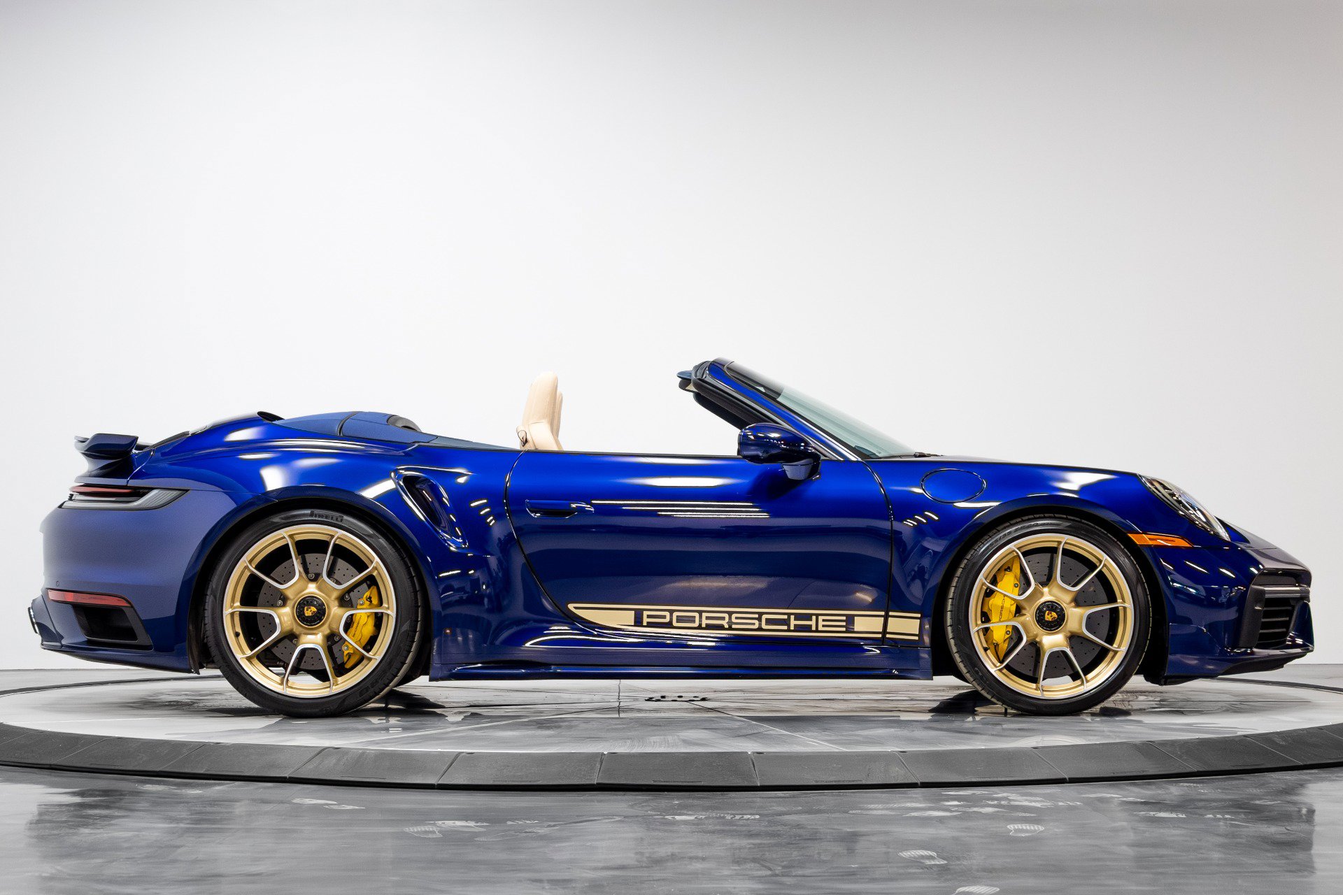 Used 2021 Porsche 911 Turbo S image 18