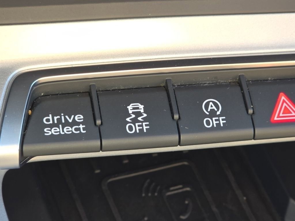 Used 2024 Audi Q3 2.0T Premium Plus image 10