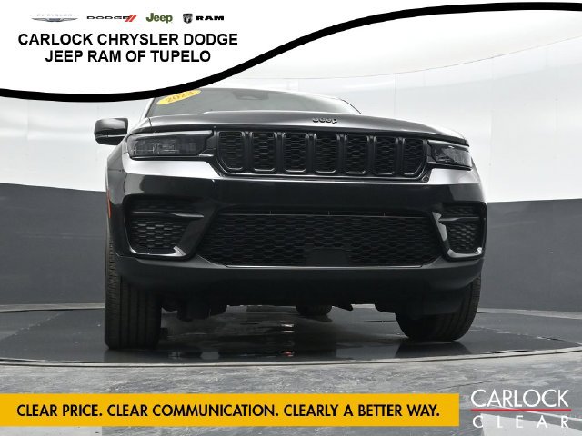 Used 2023 Jeep Grand Cherokee Altitude AWD/4WD image 48
