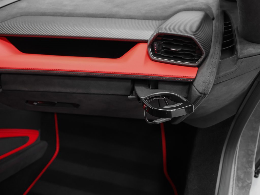 Used 2024 Lamborghini Revuelto image 27