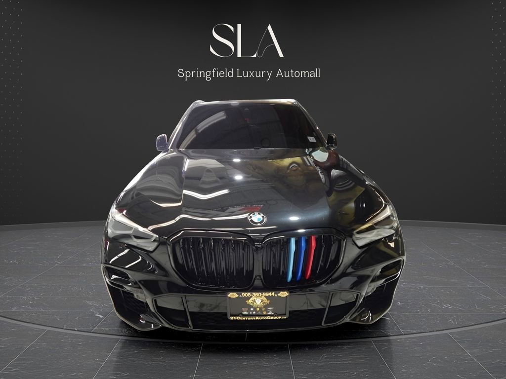 Used 2022 BMW X5 xDrive40i w/ M Sport Package image 2
