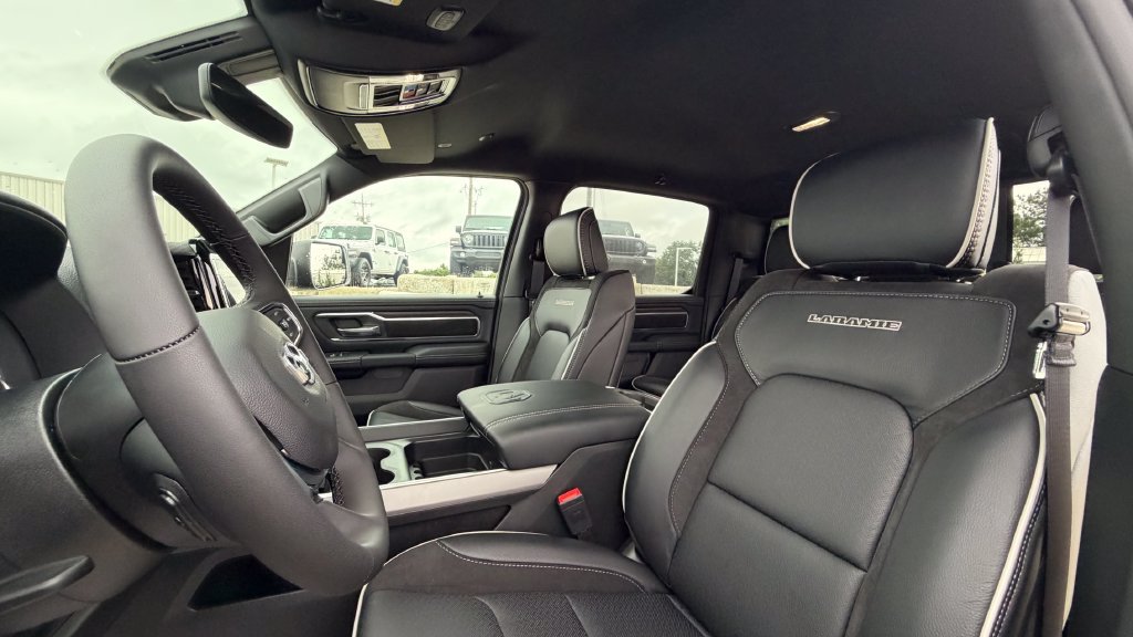 New 2026 RAM 1500 Laramie w/ Night Edition AWD/4WD image 40
