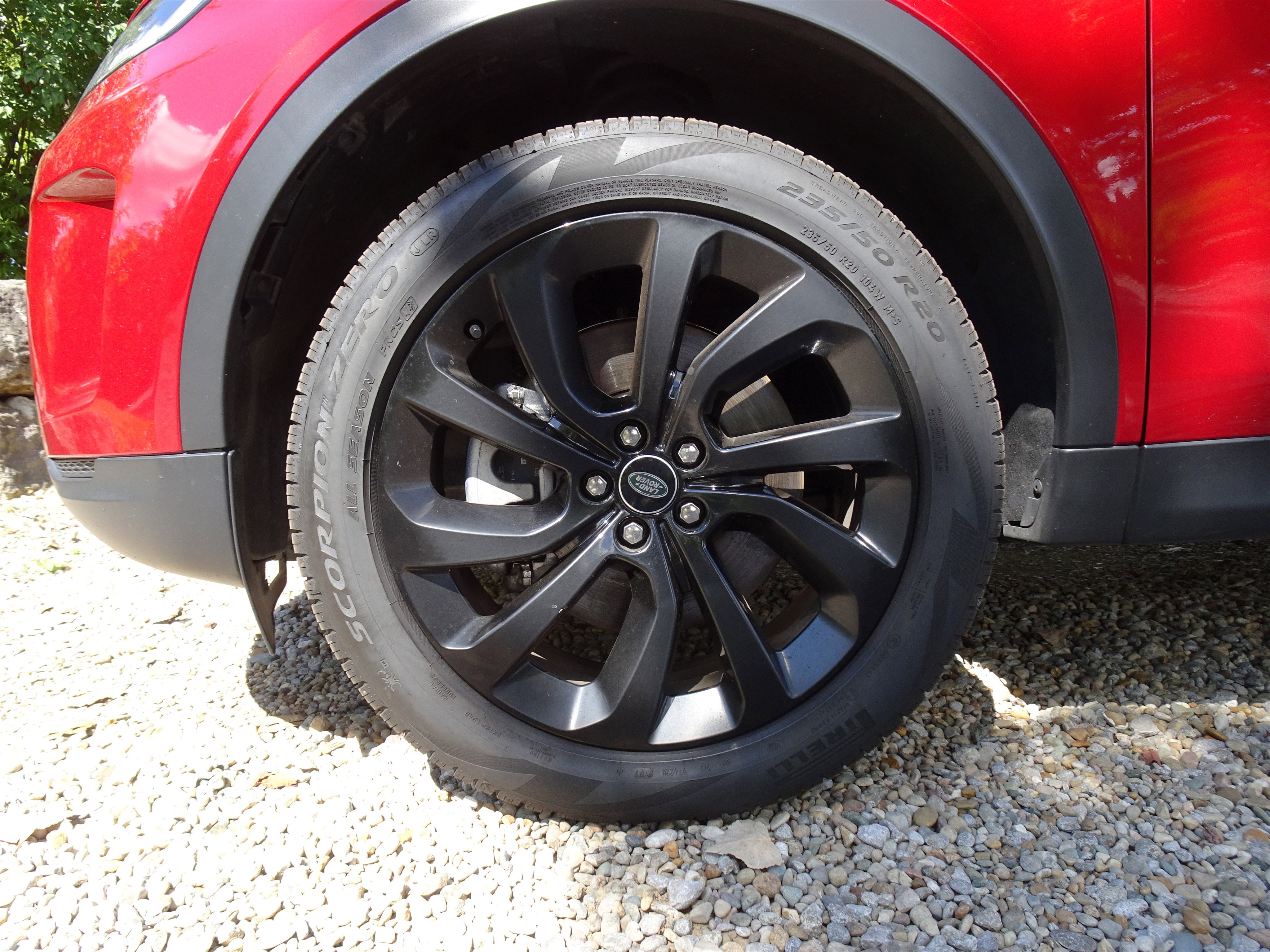 Used 2023 Land Rover Discovery Sport SE image 38