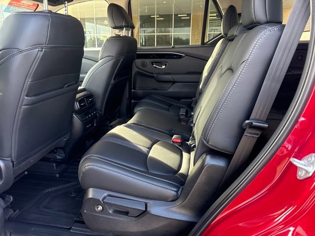 Certified 2025 Honda Pilot Touring image 20