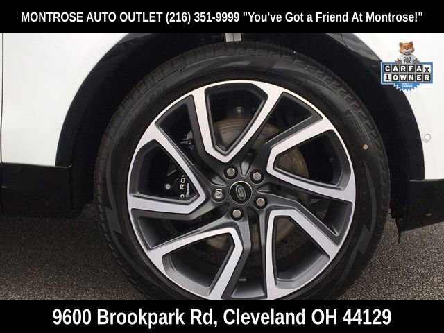 Used 2024 Land Rover Discovery Metropolitan Edition image 37