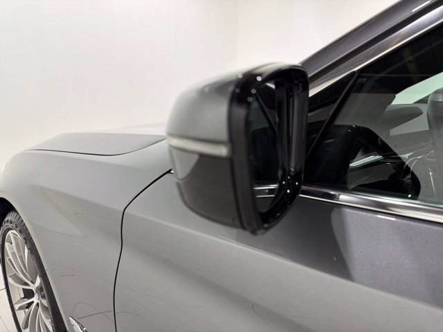 Certified 2023 BMW 530i xDrive w/ Convenience Package AWD/4WD image 9