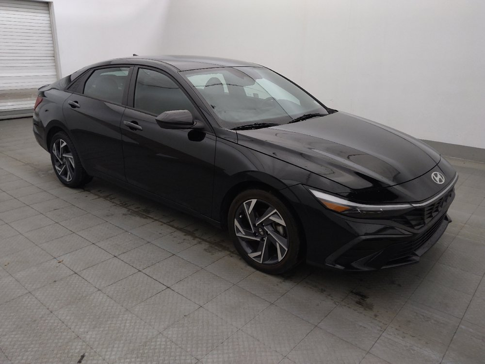 Used 2025 Hyundai Elantra Sport FWD image 11