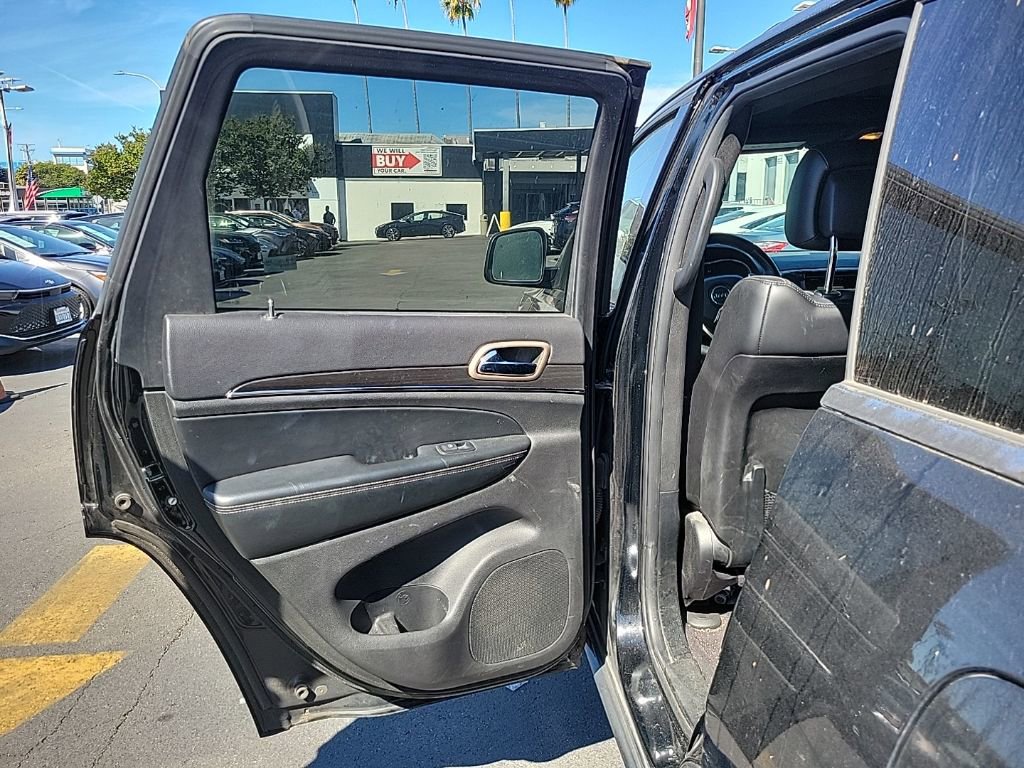 Used 2017 Jeep Grand Cherokee Limited image 13