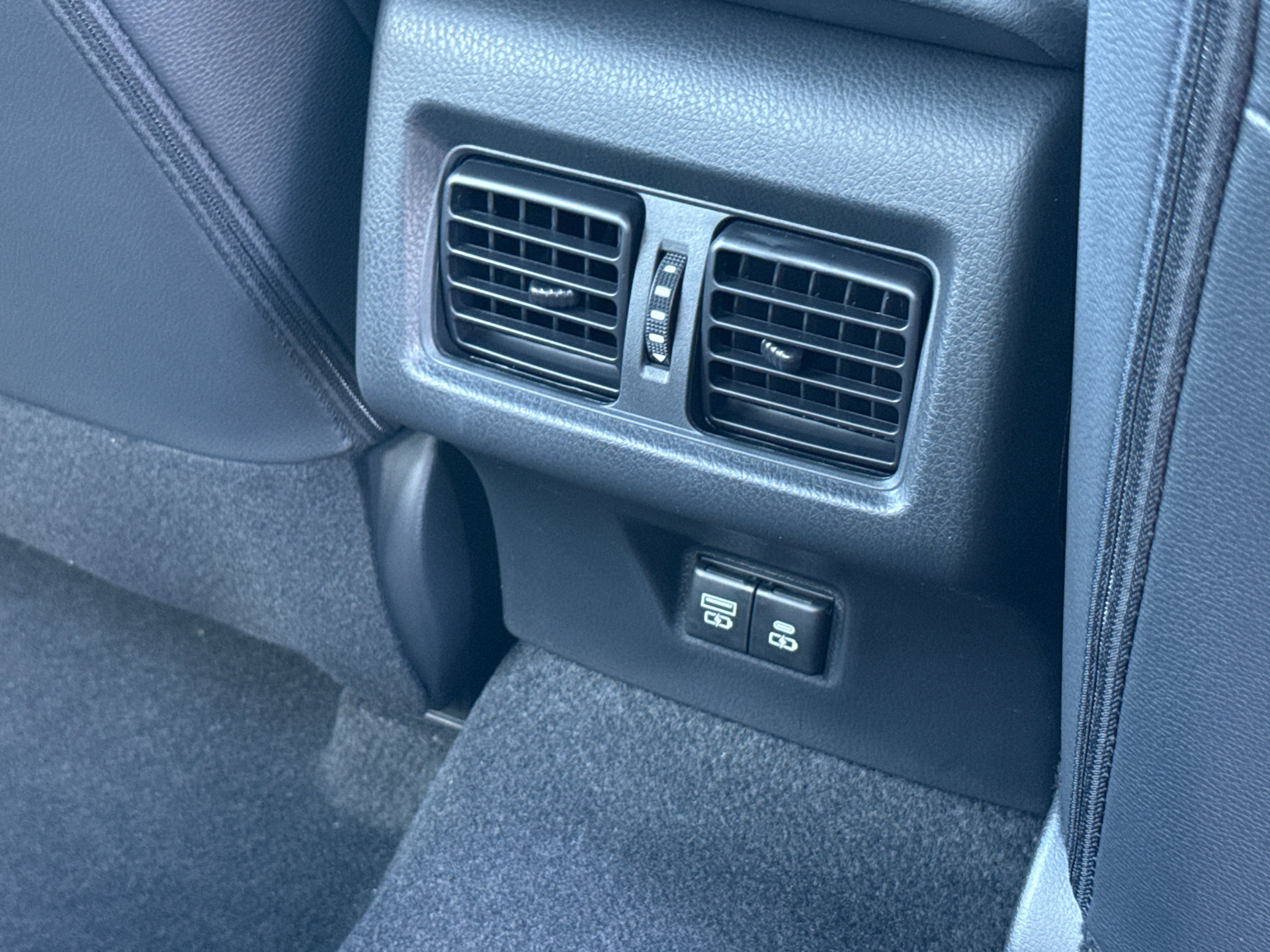 Certified 2026 Toyota Camry Hybrid image 17