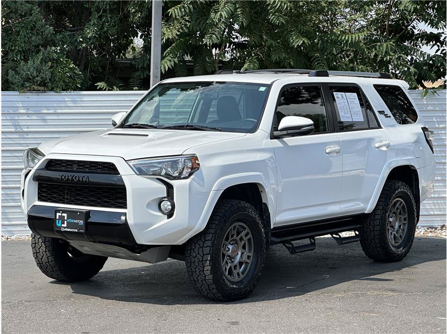 Used 2018 Toyota 4Runner TRD Off-Road Premium w/ TRD Performance Package AWD/4WD image 6