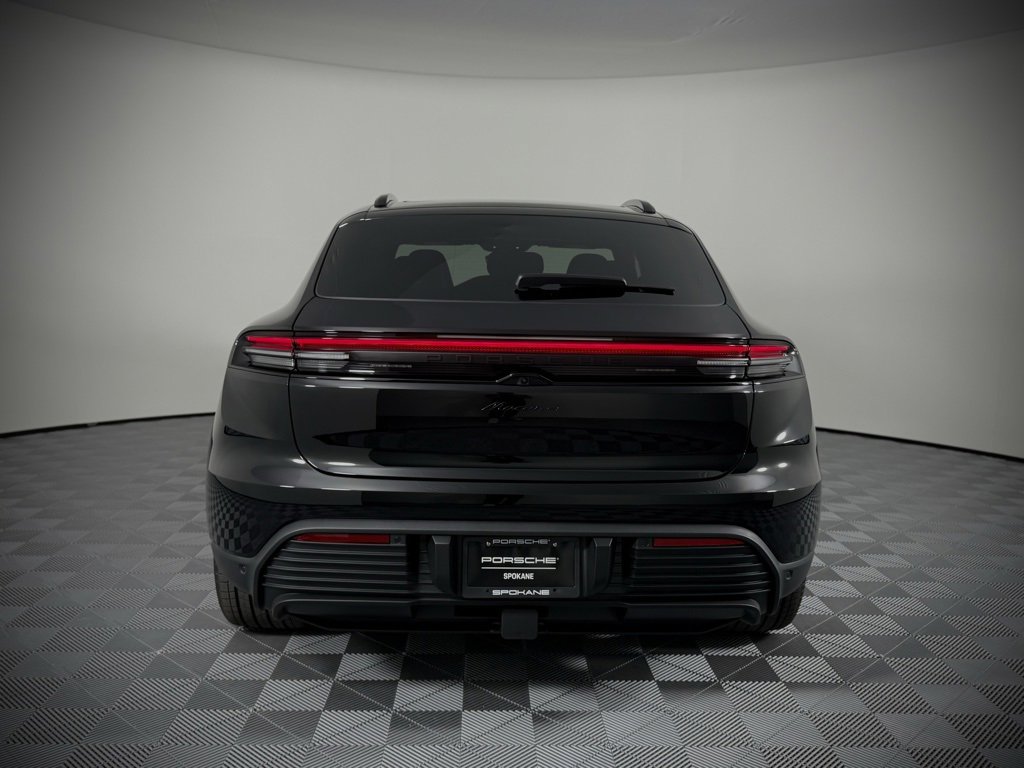 New 2025 Porsche Macan 4 Electric image 9