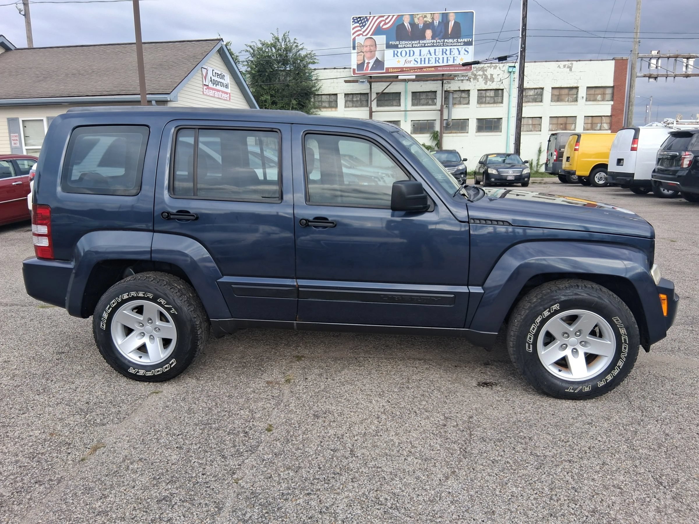 Used 2008 Jeep Liberty Sport AWD/4WD image 6