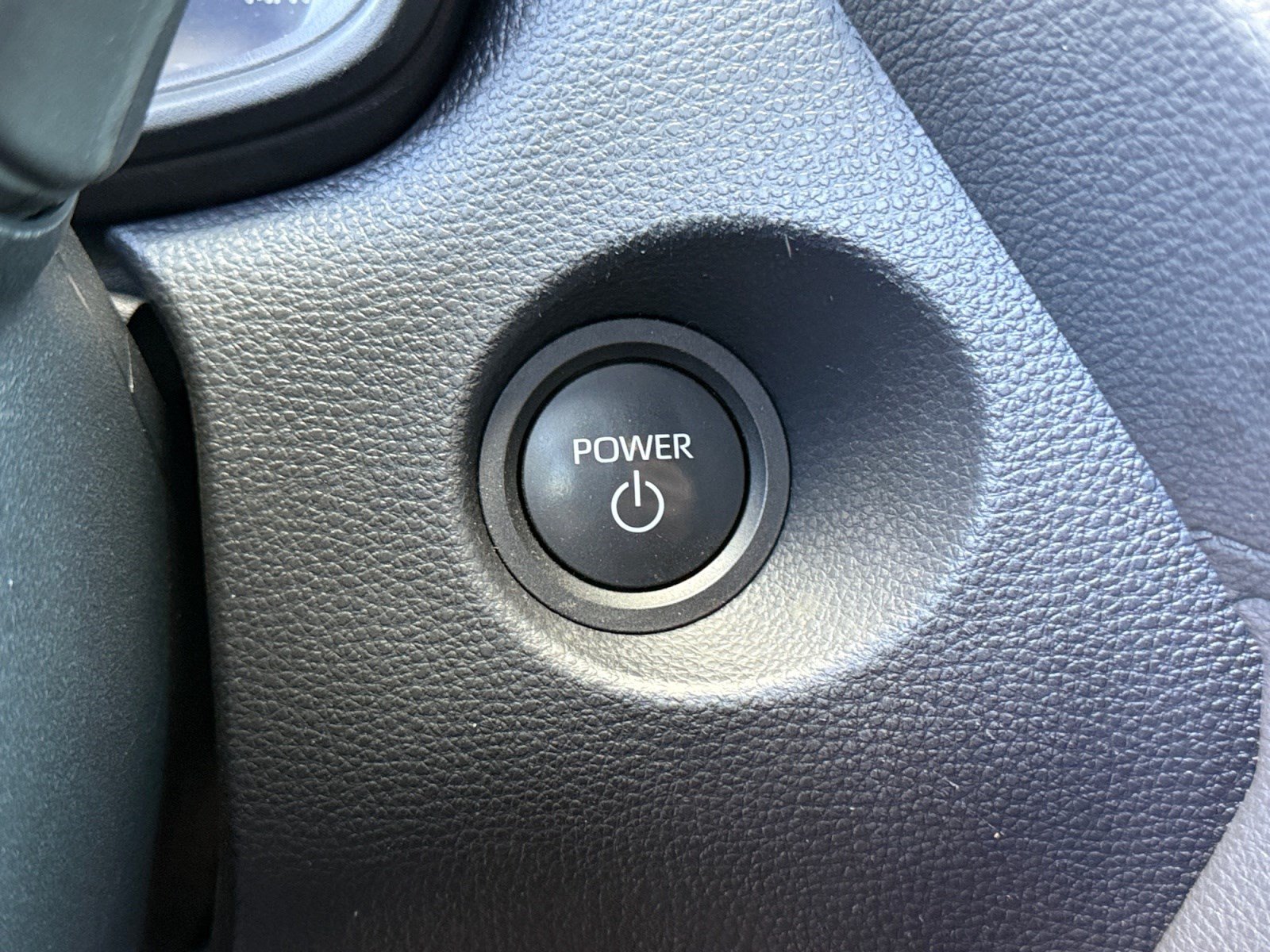 Used 2025 Toyota Corolla Cross AWD Hybrid w/ Moonroof Package image 28
