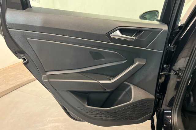 Used 2024 Volkswagen Jetta SE FWD image 18