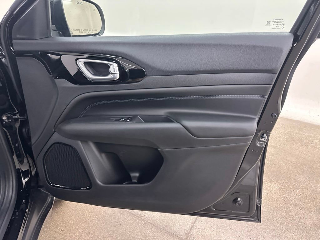New 2026 Jeep Compass Latitude AWD/4WD image 21