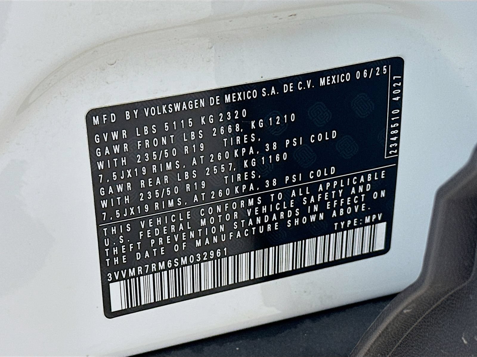 Used 2025 Volkswagen Tiguan SE AWD/4WD image 47