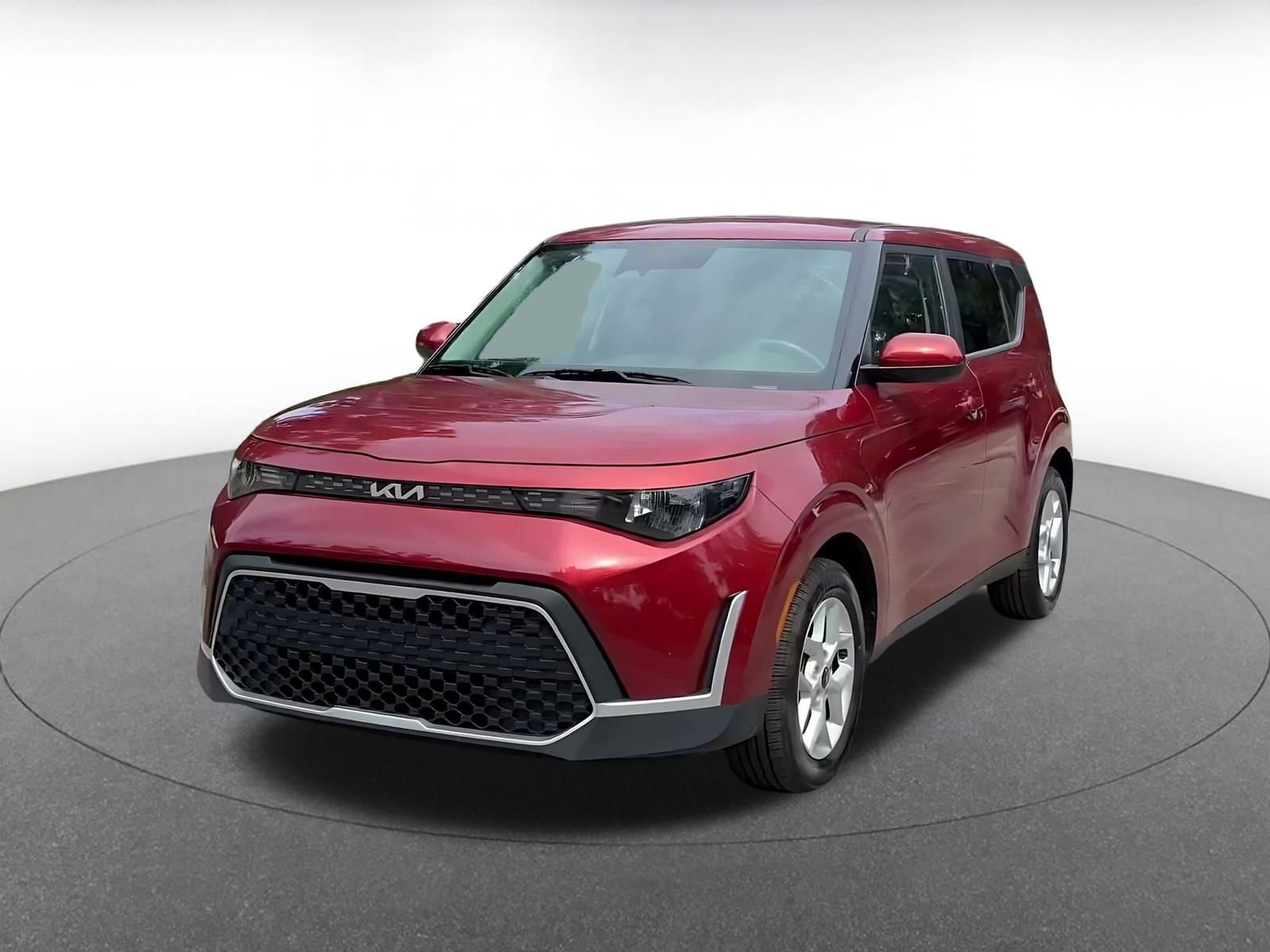 Used 2025 Kia Soul LX w/ LX Technology Package FWD image 6