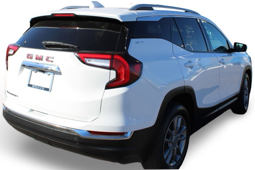 Used 2024 GMC Terrain SLT image 5