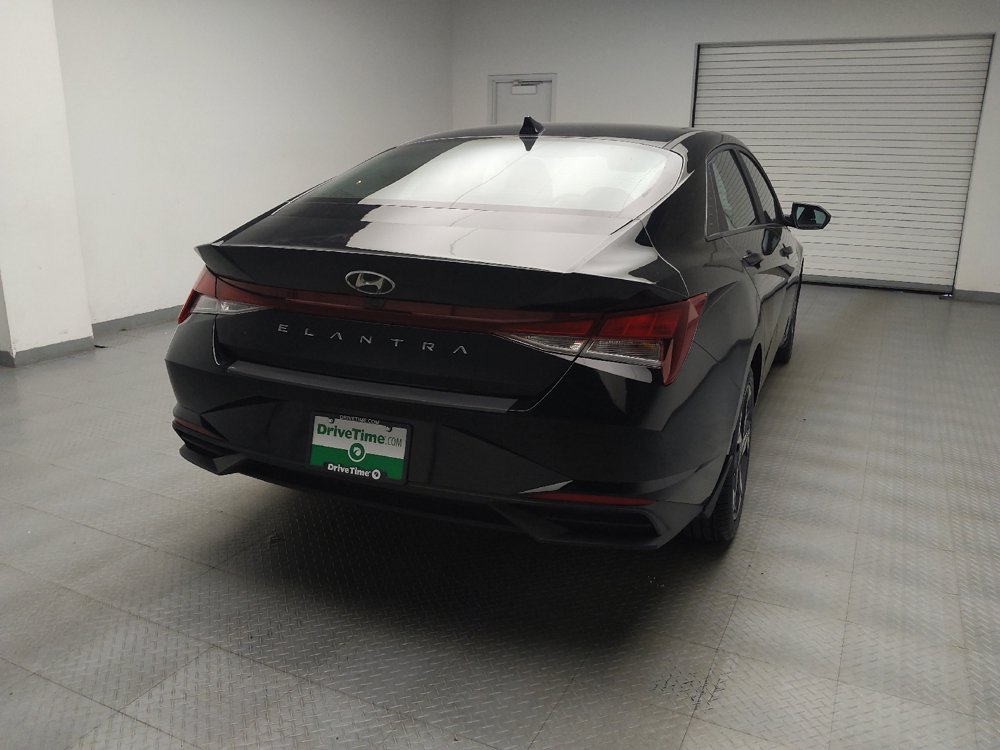 Used 2023 Hyundai Elantra SEL w/ Convenience Package FWD image 7