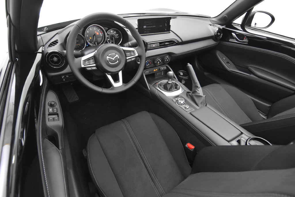 New 2026 MAZDA MX-5 Miata Club w/ Weather Package RWD image 31