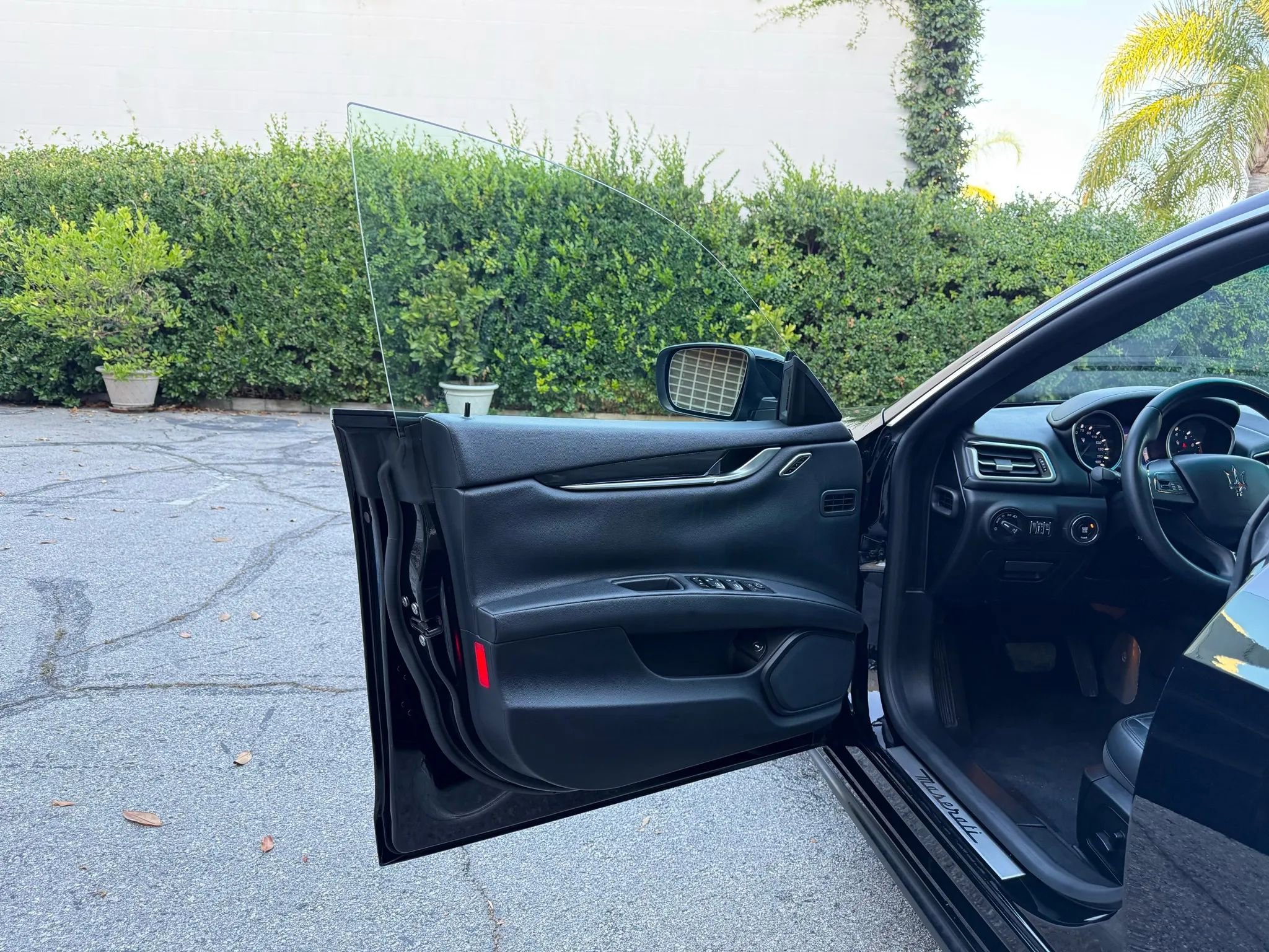 Used 2016 Maserati Ghibli image 9