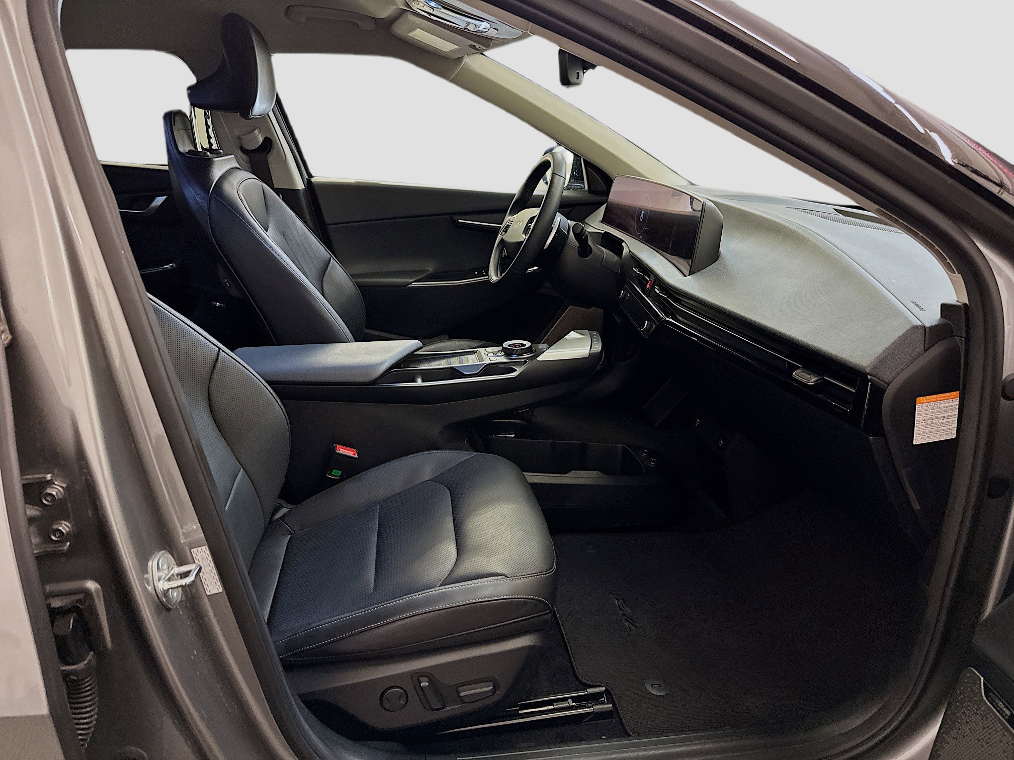 Used 2023 Kia EV6 Wind w/ Wind Technology Package image 33