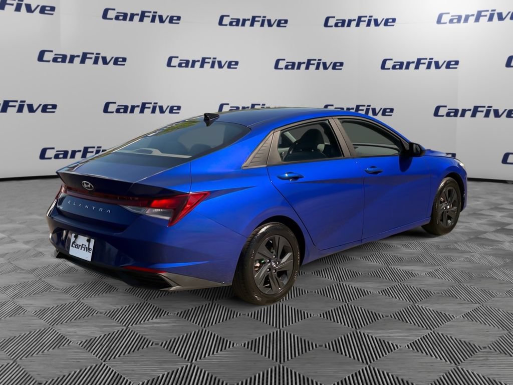 Used 2023 Hyundai Elantra SEL FWD image 5