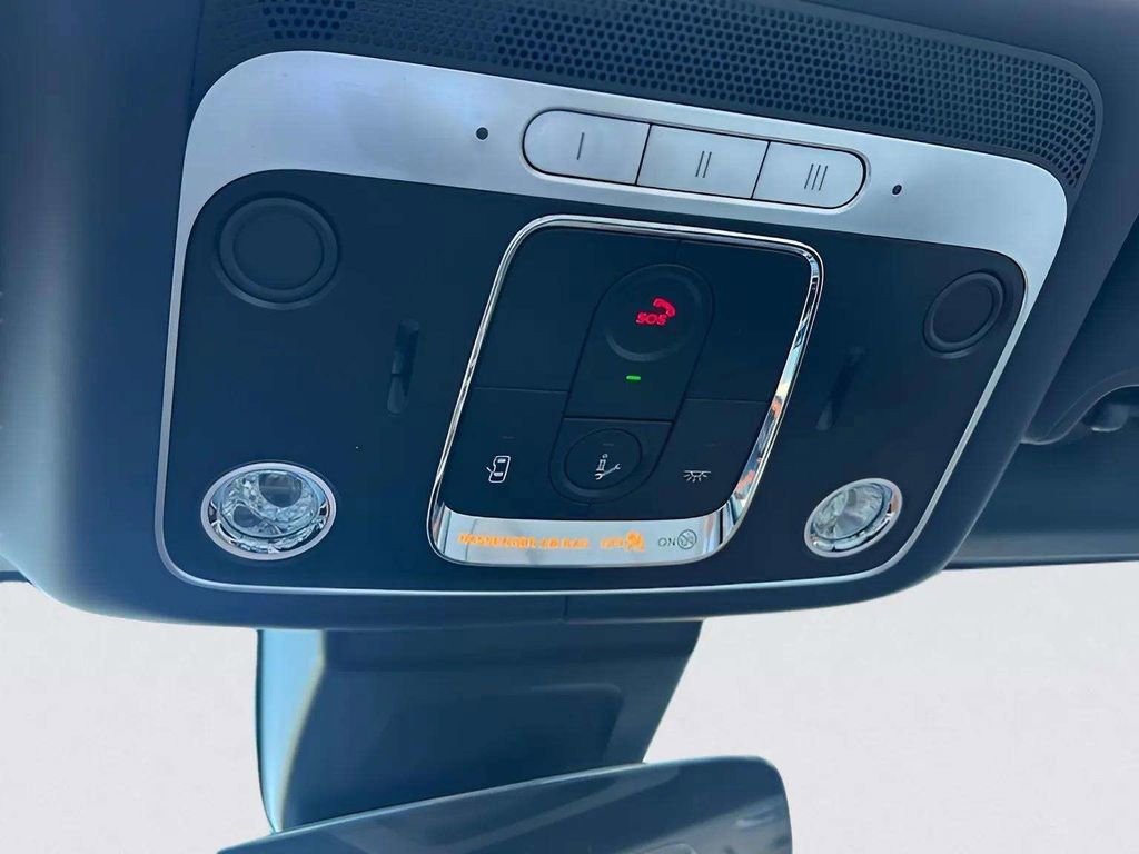 Used 2024 Bentley Continental GT image 22