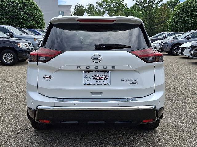 Certified 2025 Nissan Rogue Platinum w/ Tech Package AWD/4WD image 7