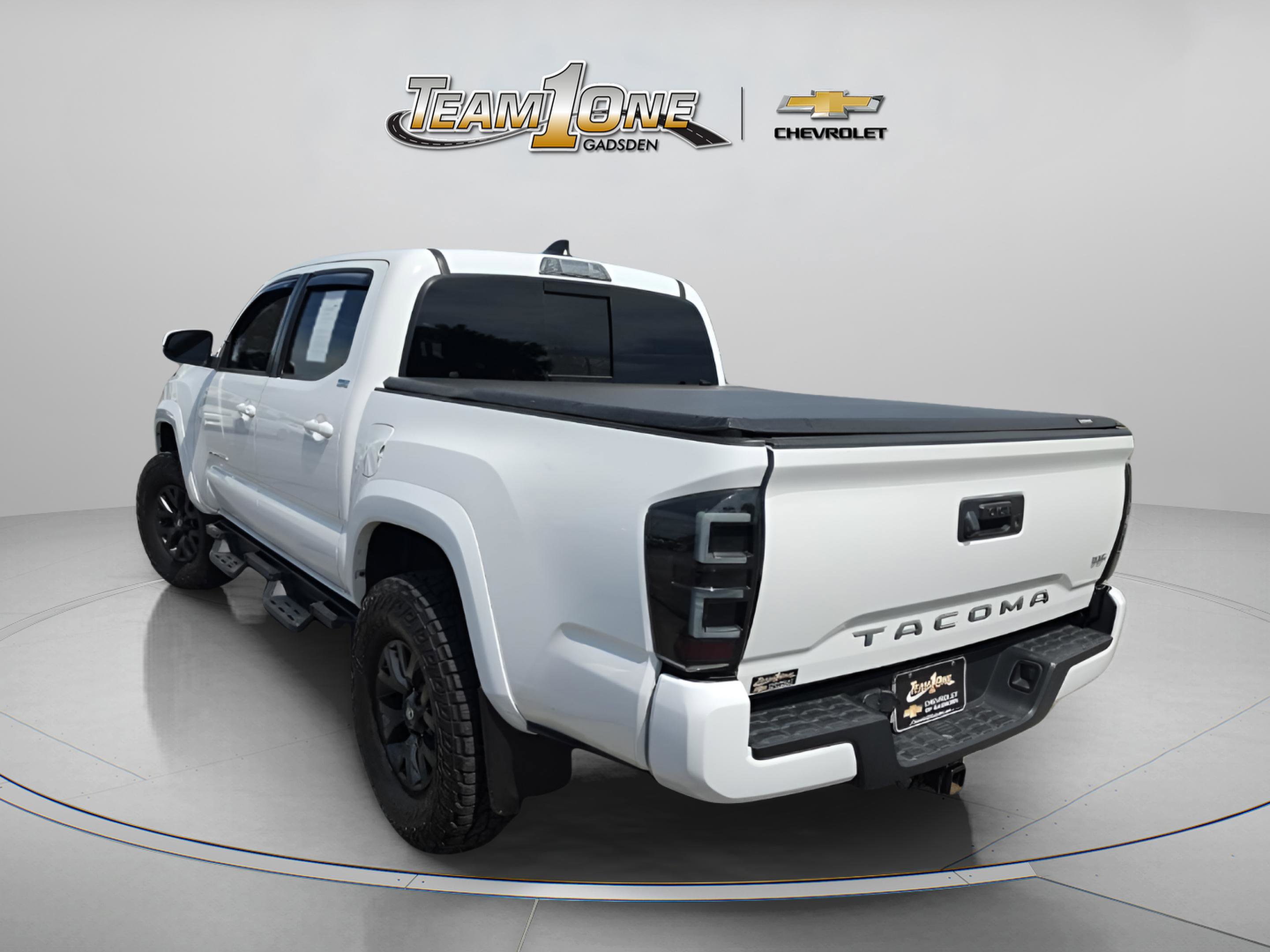 Used 2022 Toyota Tacoma SR5 w/ Technology Package RWD image 6