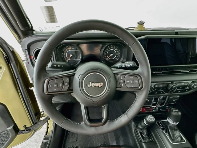 Used 2025 Jeep Wrangler Unlimited Rubicon AWD/4WD image 15