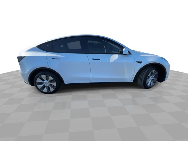 Used 2020 Tesla Model Y Long Range image 9