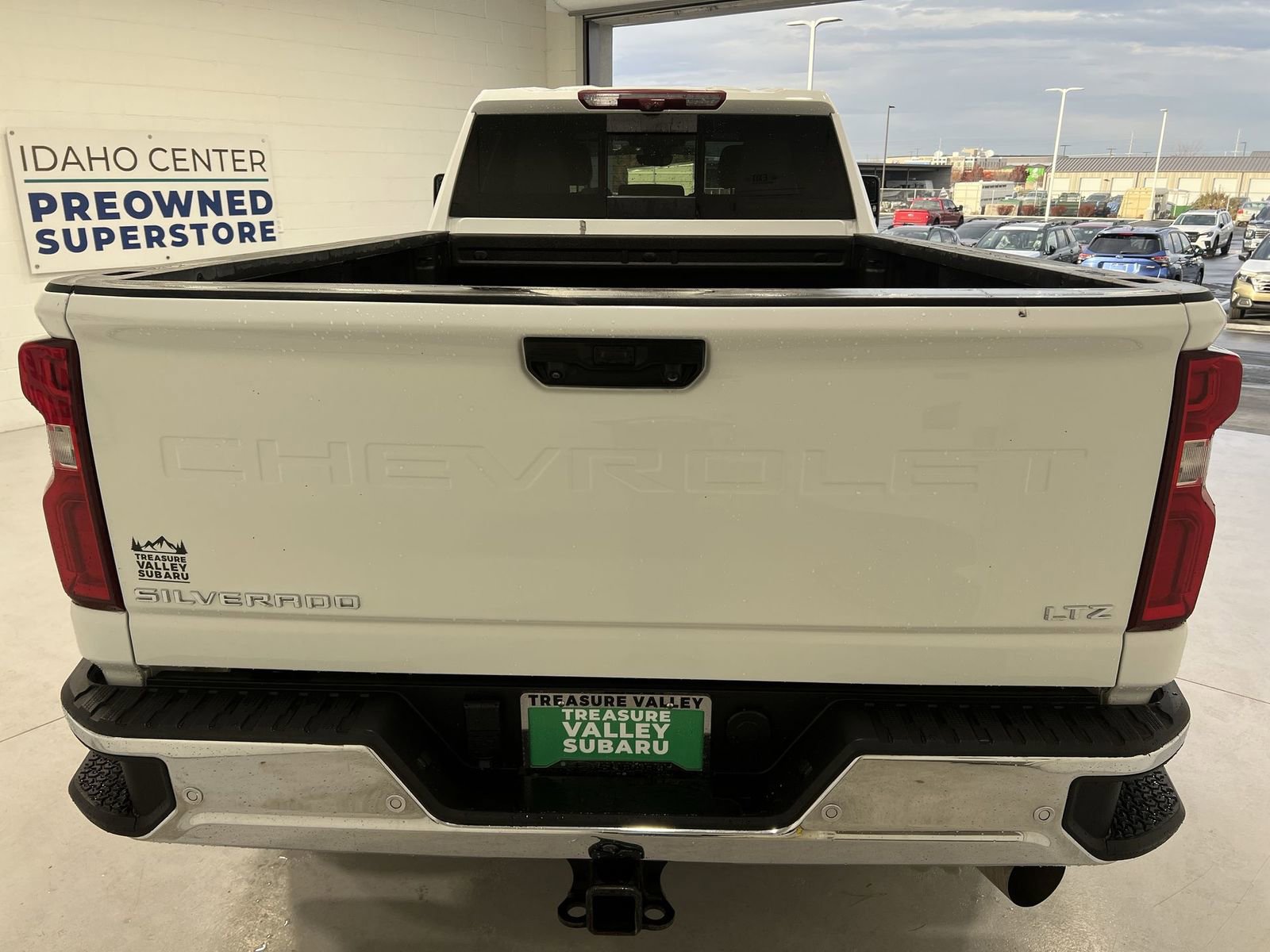 Used 2024 Chevrolet Silverado 3500 LTZ w/ LTZ Convenience Package image 7