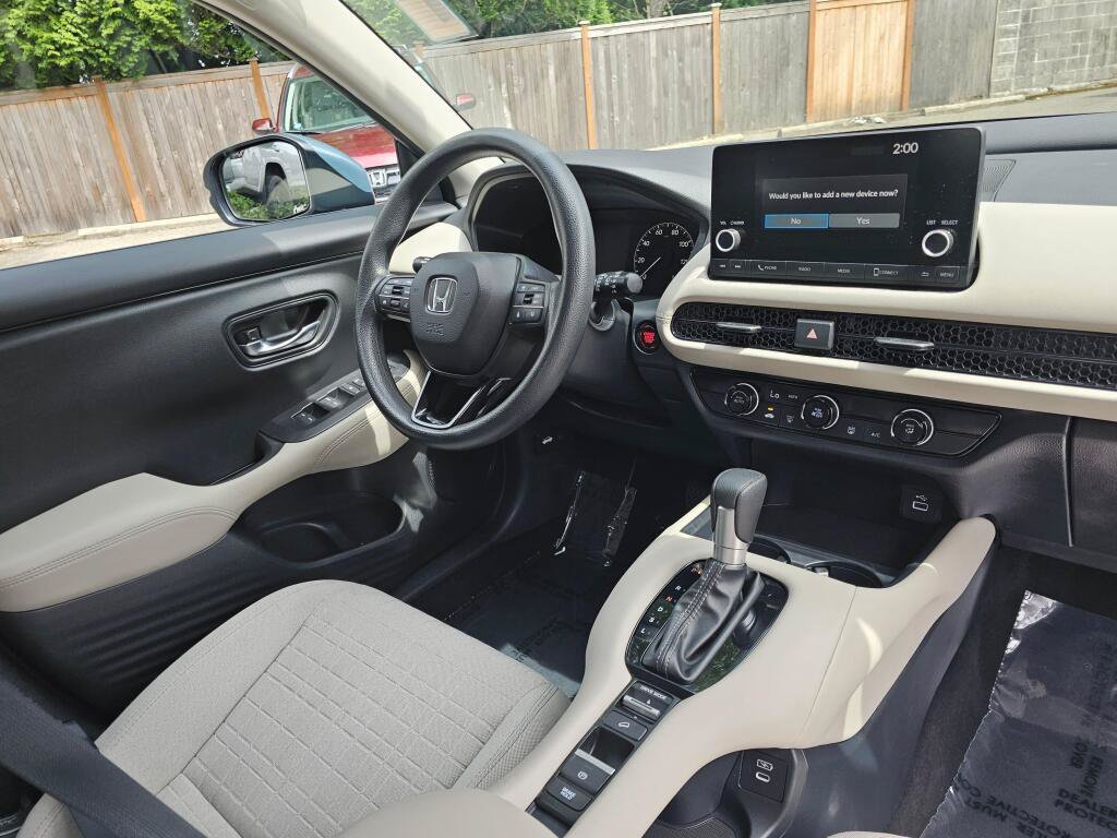 Used 2024 Honda HR-V LX image 10