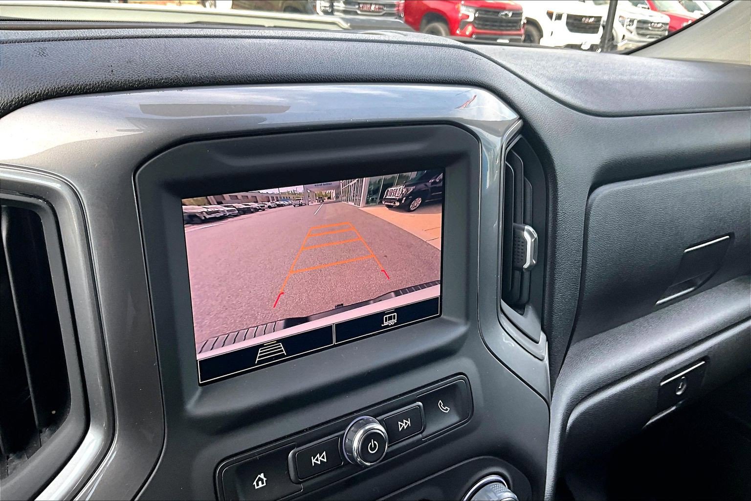 Used 2025 Chevrolet Silverado 2500 Custom w/ Custom Value Package image 27