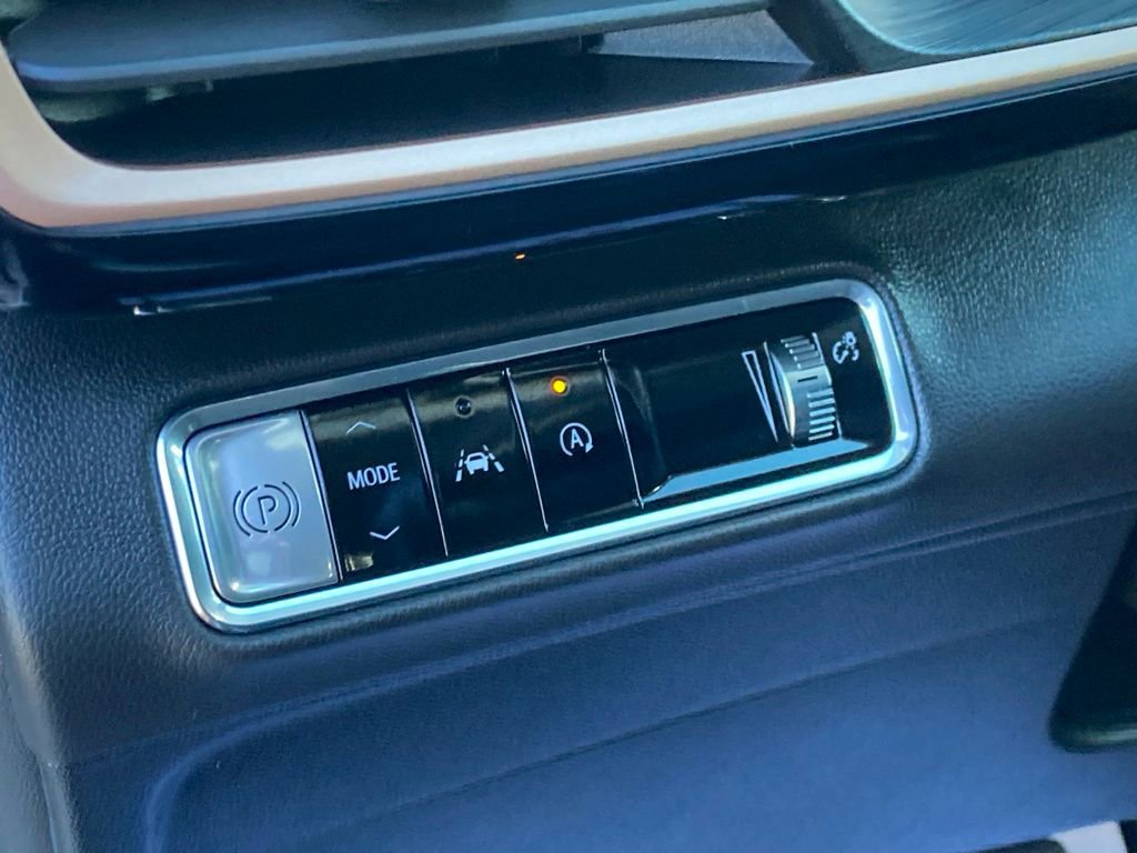 Certified 2025 Buick Envision Sport Touring image 19