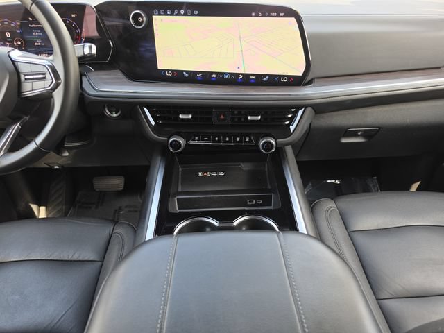 Used 2025 Chevrolet Tahoe LT AWD/4WD image 18