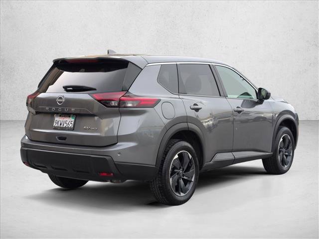 Used 2024 Nissan Rogue SV AWD/4WD image 5
