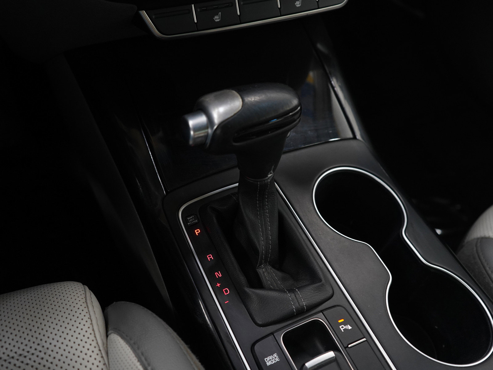 Used 2019 Kia Sorento SX image 22