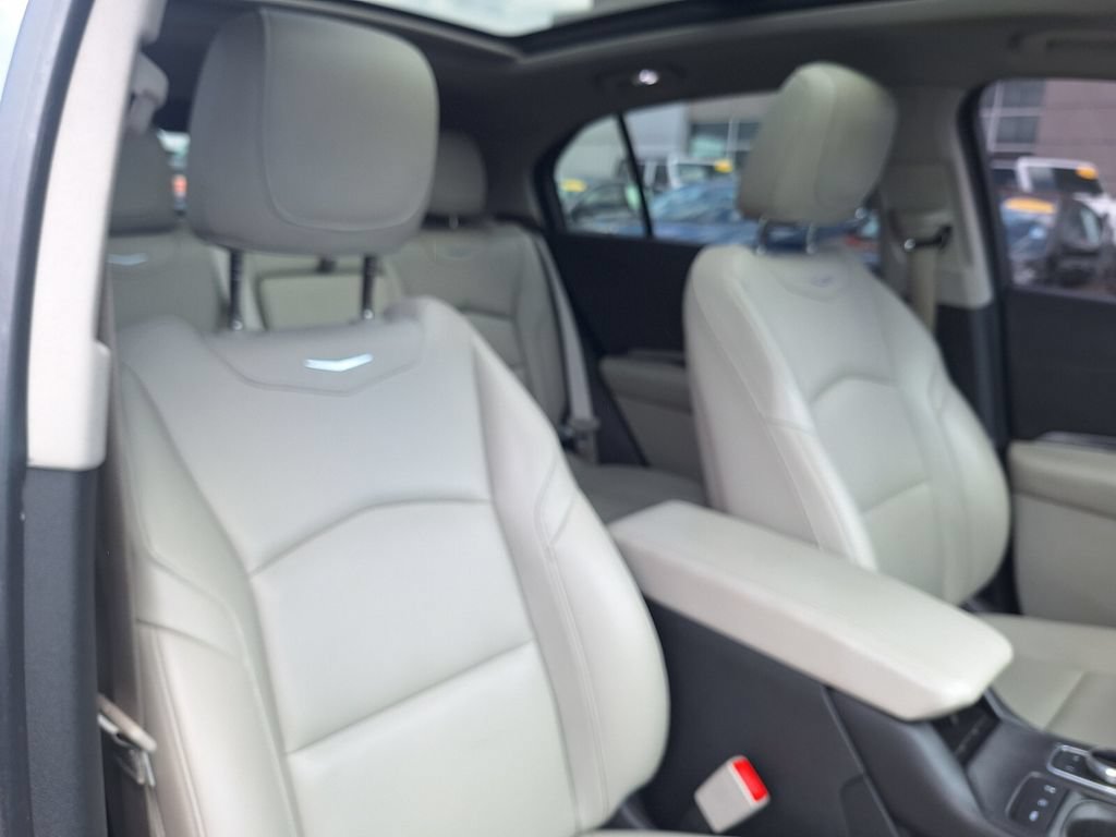 Used 2019 Cadillac XT4 Luxury FWD image 30