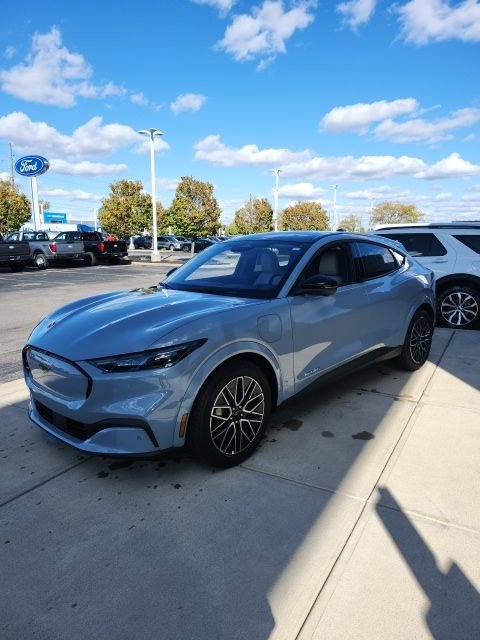 New 2025 Ford Mustang Mach-E Premium image 4