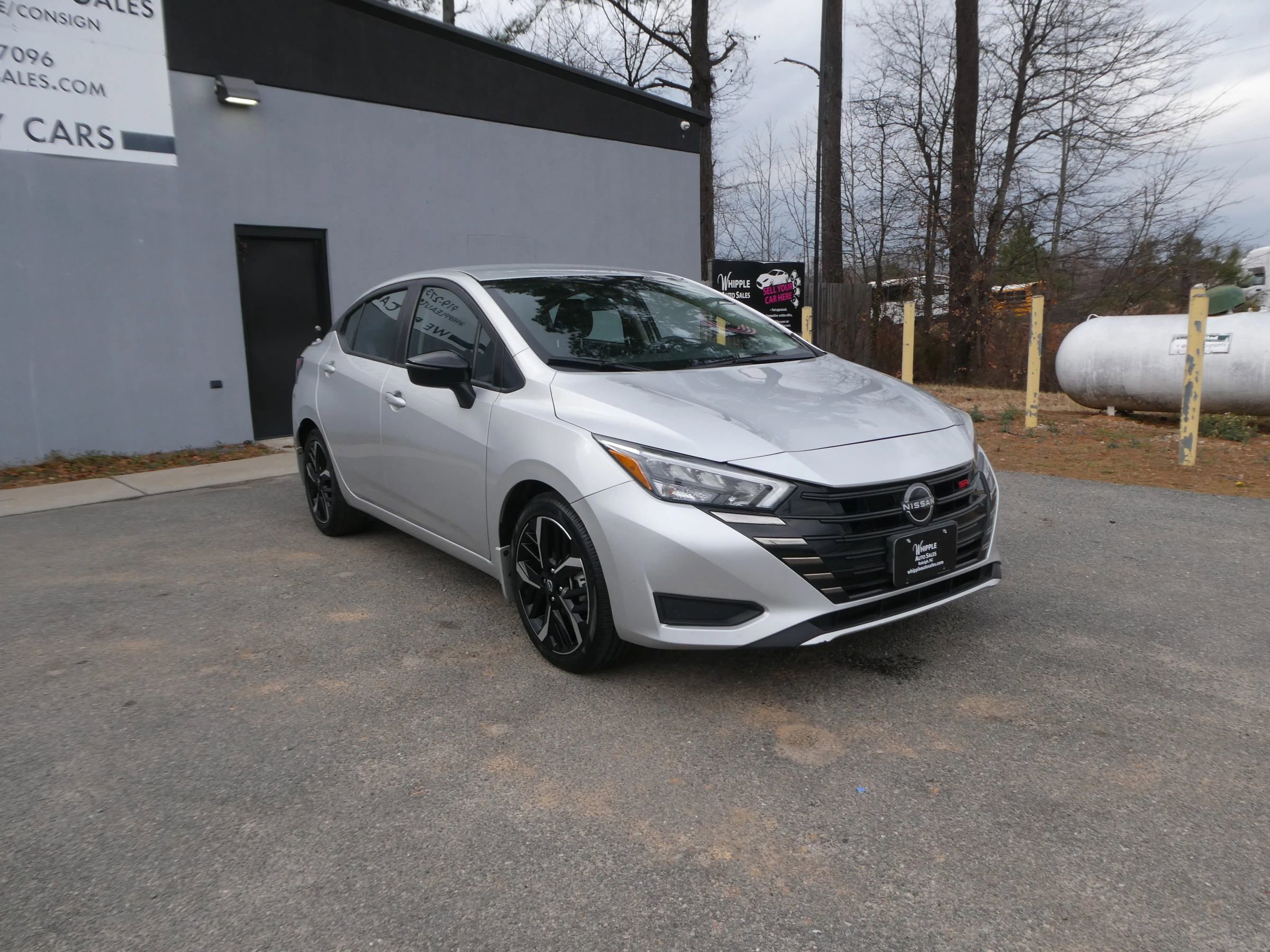 Used 2024 Nissan Versa SR w/ Trunk Package image 2