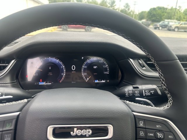 New 2025 Jeep Grand Cherokee L Altitude image 29